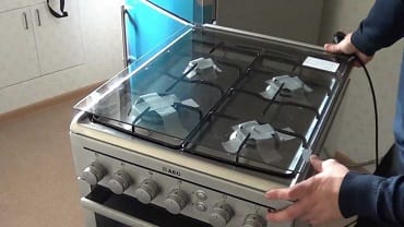 Installing and connecting the gas stove yourself