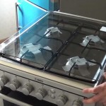 Self-connecting the gas stove