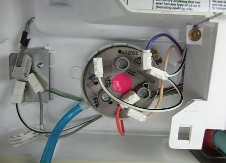 The principle of operation of the pressure switch of the washing machine