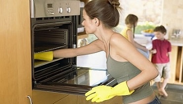 how to clean the oven from grease and carbon deposits