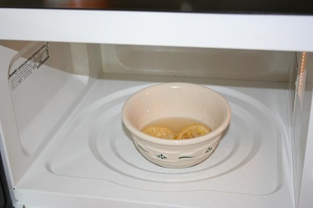 how to quickly wash the microwave inside