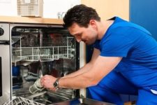 Why the dishwasher won't drain the water