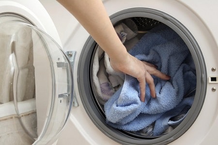 déséquilibre du linge dans la machine à laver