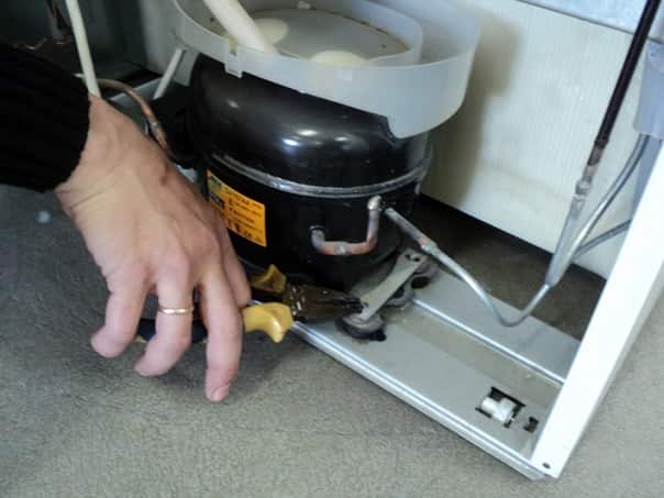 How to dismantle a refrigerator compressor